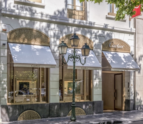 Lootens realiseerde maatwerk in inox, aluminium en messing voor de renovatie van de Cartier Boutique in Brussel. Ontdek Belgisch vakmanschap, bekroond met het Prix Versailles 2025.